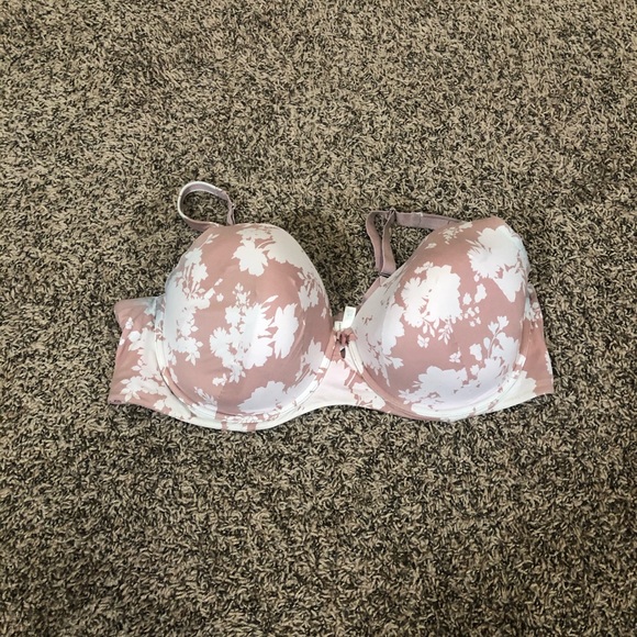 torrid Other - Torrid Pink and White Floral T Shirt Bra